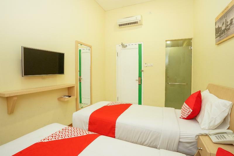 Oyo 272 M Suite Residence มะลัง ภายนอก รูปภาพ