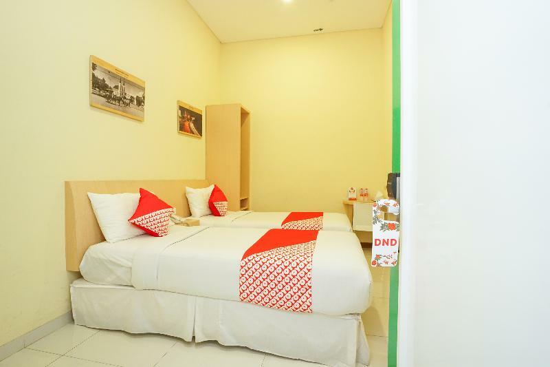 Oyo 272 M Suite Residence มะลัง ภายนอก รูปภาพ